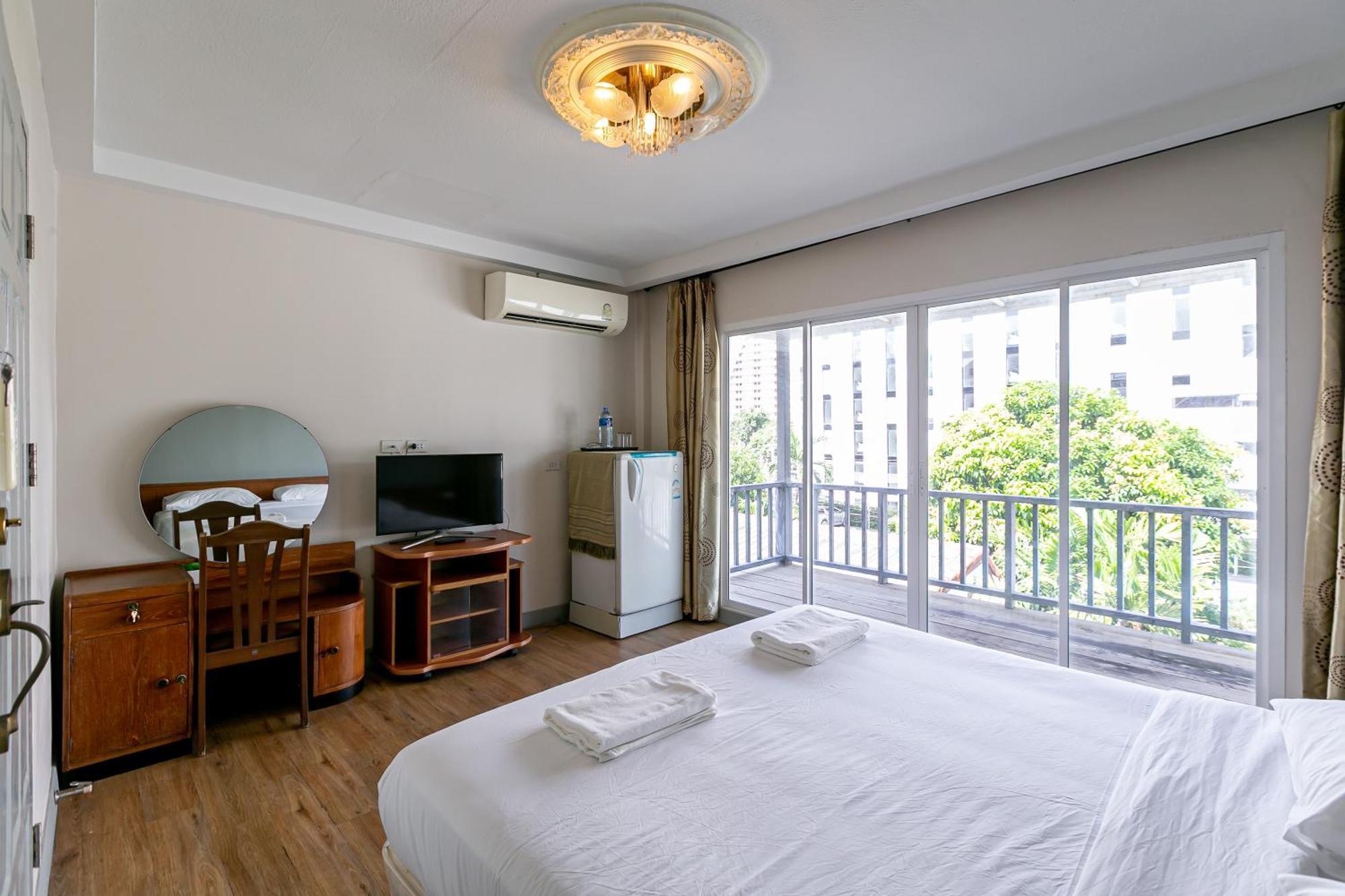 Hotel Wong Amat House Pattaya Esterno foto